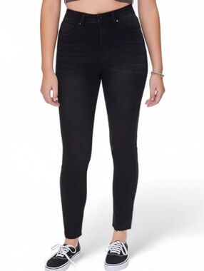 Forever 21 Black Essentials High-Rise Frayed Jeans 30